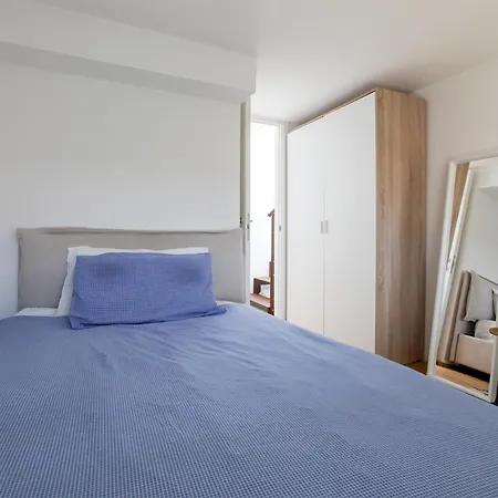 Apartment Beautiful Loft Near Navigli *