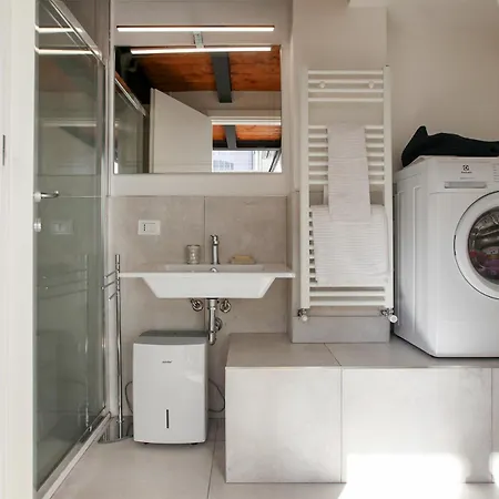 Beautiful Loft Near Navigli Apartment